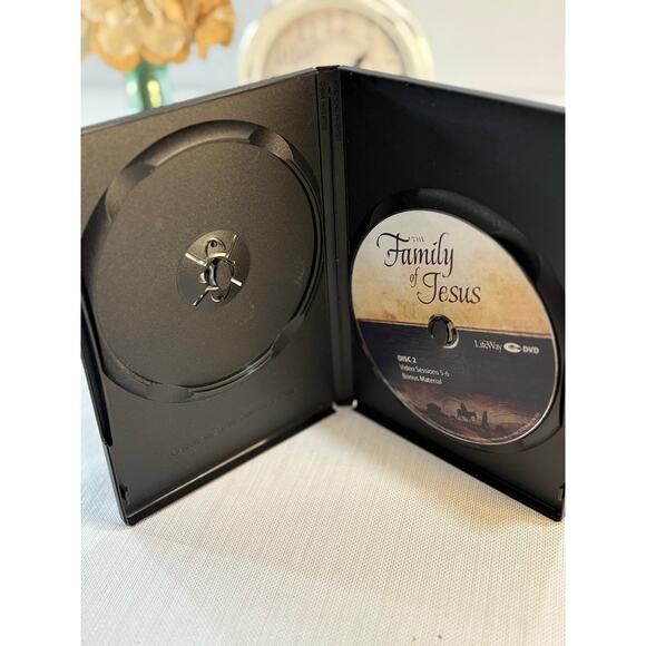 The Family of Jesus Bible study Karen Kingsbury Lifeway - Picture 3 of 3